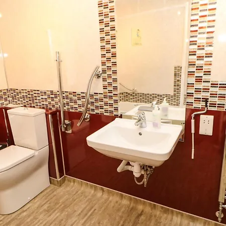 Holly * Appleby-in-Westmorland